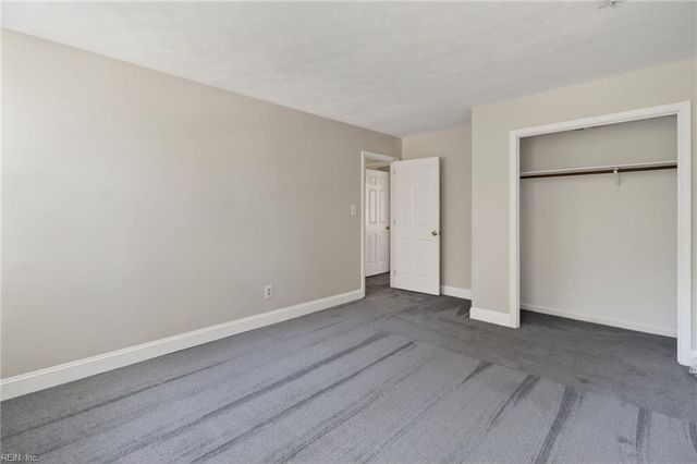 105 Yorkwood LN, Yorktown, VA 23692