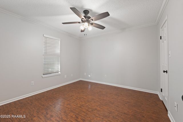 115 Meadow Glen Drive, Youngsville, LA 70592