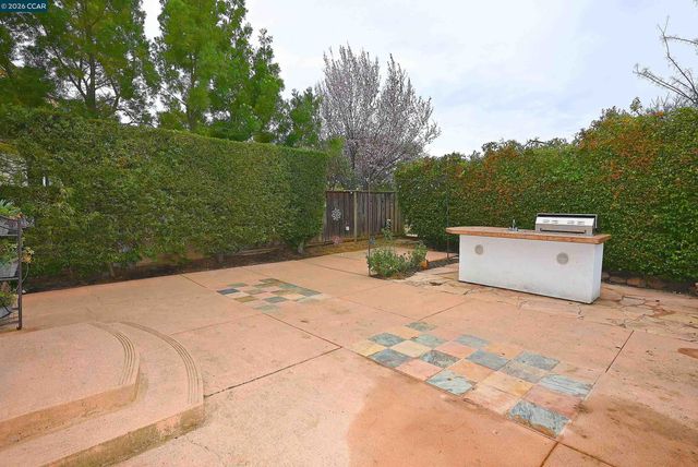 2152 Bluerock Circle, Concord, CA 94521