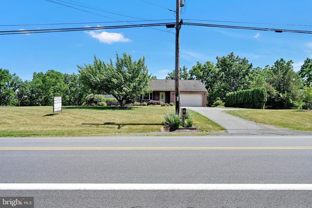 680 NEW SCHAEFFERSTOWN RD, Bernville, PA 19506