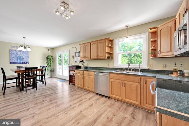 680 NEW SCHAEFFERSTOWN RD, Bernville, PA 19506