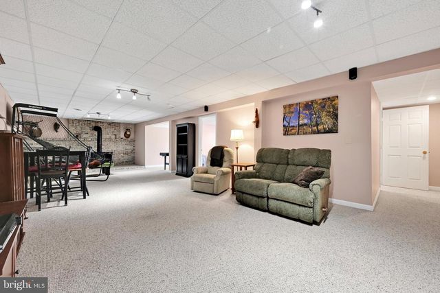 680 NEW SCHAEFFERSTOWN RD, Bernville, PA 19506