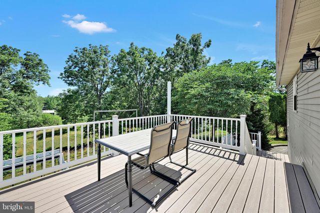 680 NEW SCHAEFFERSTOWN RD, Bernville, PA 19506