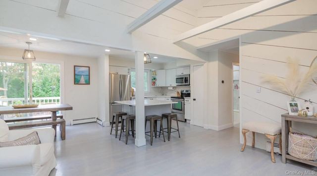 45 Sherwood Road, Hampton Bays, NY 11946