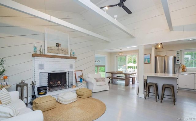 45 Sherwood Road, Hampton Bays, NY 11946