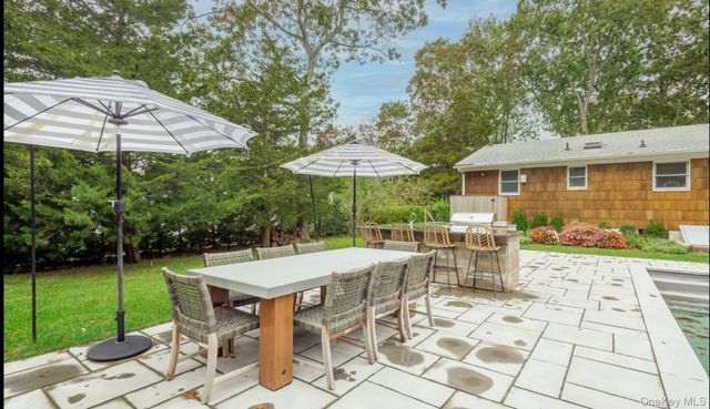 45 Sherwood Road, Hampton Bays, NY 11946