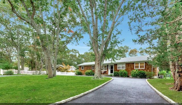 45 Sherwood Road, Hampton Bays, NY 11946