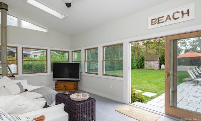 45 Sherwood Road, Hampton Bays, NY 11946