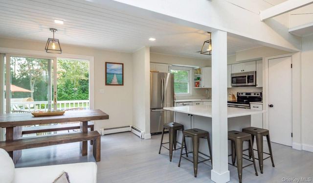 45 Sherwood Road, Hampton Bays, NY 11946