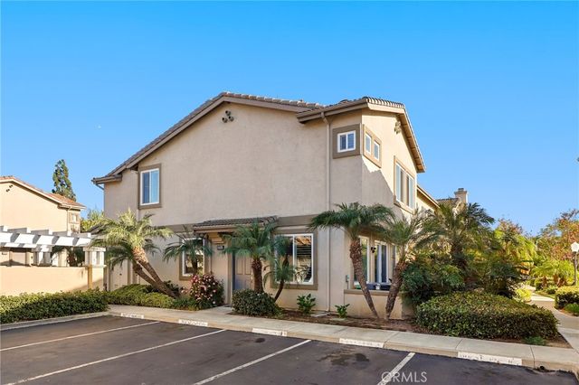470 N Londonderry Lane A, Orange, CA 92869