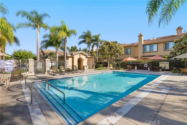 470 N Londonderry Lane A, Orange, CA 92869
