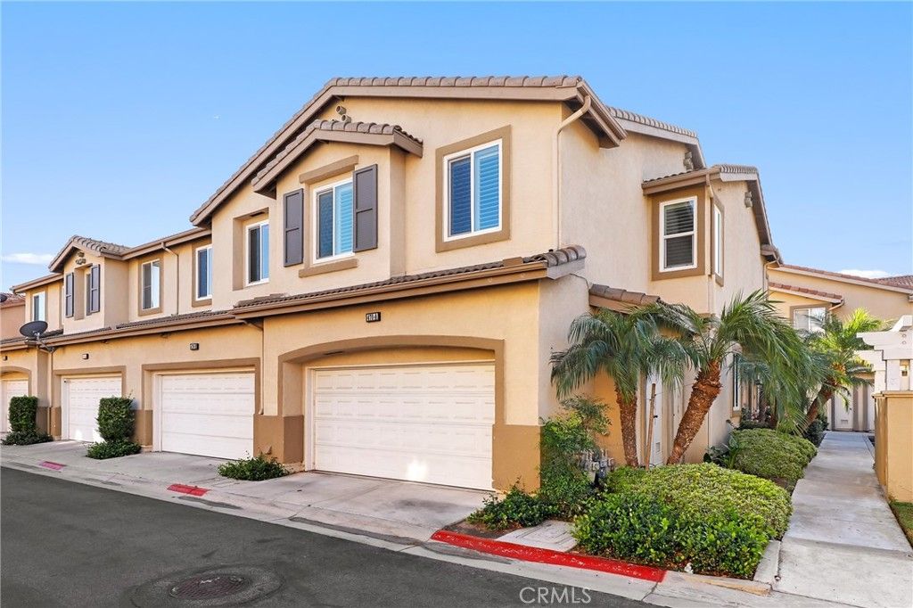 470 N Londonderry Lane A, Orange, CA 92869