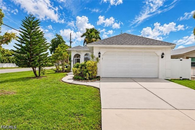 798 105th AVE N, Naples, FL 34108