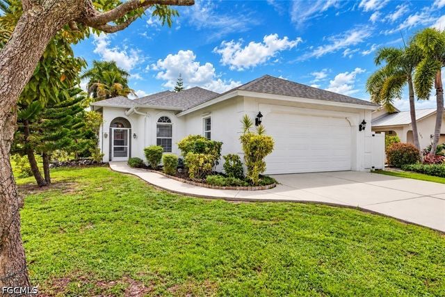 798 105th AVE N, Naples, FL 34108