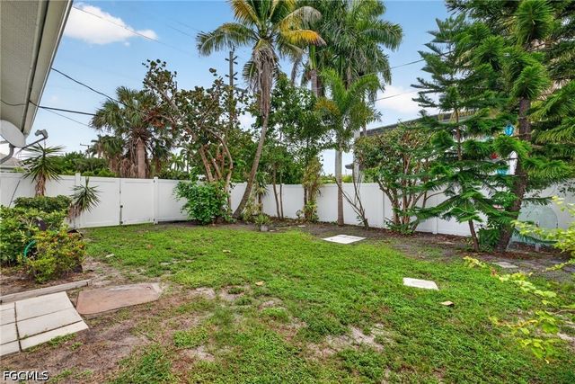 798 105th AVE N, Naples, FL 34108