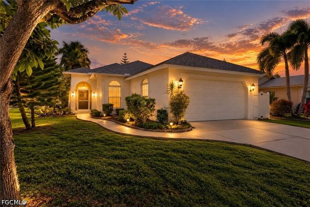 798 105th AVE N, Naples, FL 34108