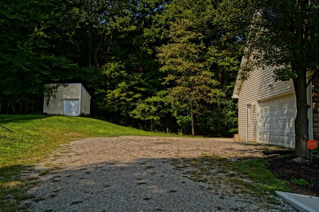 2474 Sleepy Hollow Road SE, Heath, OH 43056