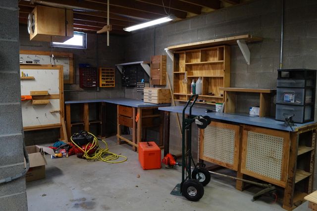 2474 Sleepy Hollow Road SE, Heath, OH 43056