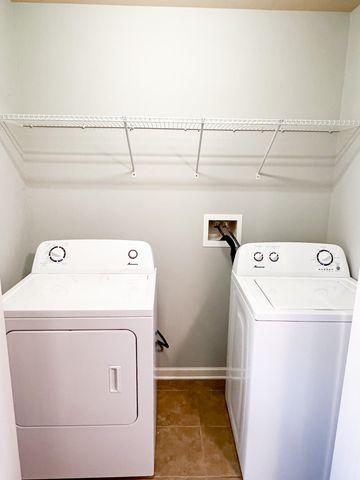 2280 McCormick Ln Apt B, Clarksville, TN 37040