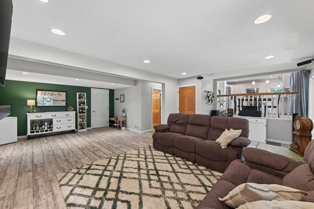 12754 Independence Avenue, Savage, MN 55378