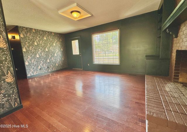 414 Wheat Street, Kinston, NC 28504