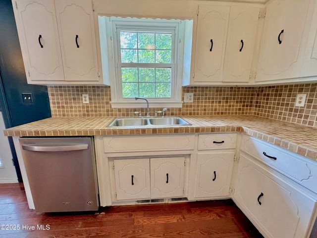 414 Wheat Street, Kinston, NC 28504