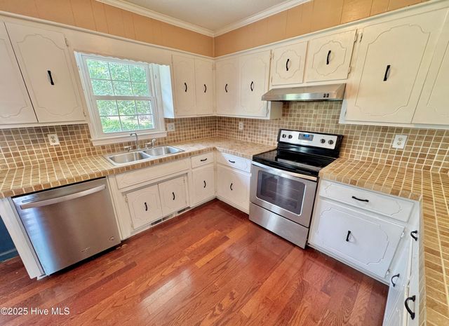 414 Wheat Street, Kinston, NC 28504