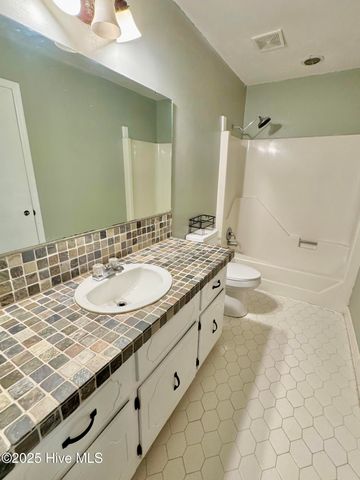 414 Wheat Street, Kinston, NC 28504