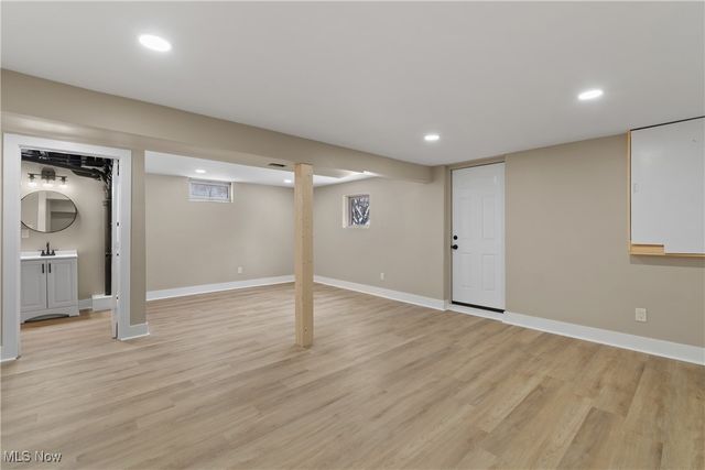 1930 48th Street NW, Canton, OH 44709