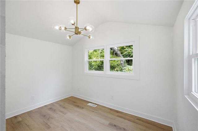 2221 S Hawthorne Avenue, Independence, MO 64052