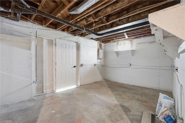 2221 S Hawthorne Avenue, Independence, MO 64052