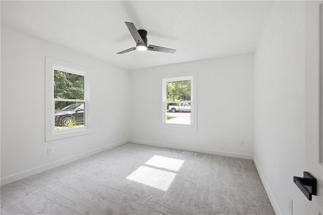 2221 S Hawthorne Avenue, Independence, MO 64052