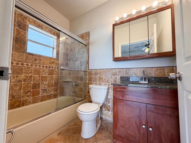 453 N Deerfield Avenue, Deerfield Beach, FL 33441