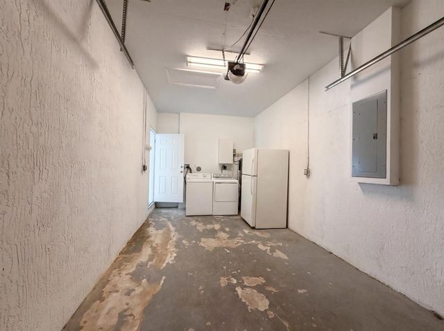 453 N Deerfield Avenue, Deerfield Beach, FL 33441