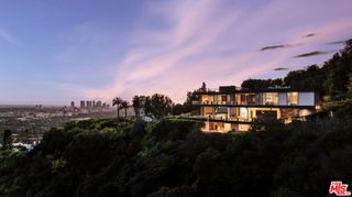 9199 Thrasher Avenue, Los Angeles, CA 90069