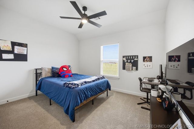 6806 E 136th Street N, Collinsville, OK 74021