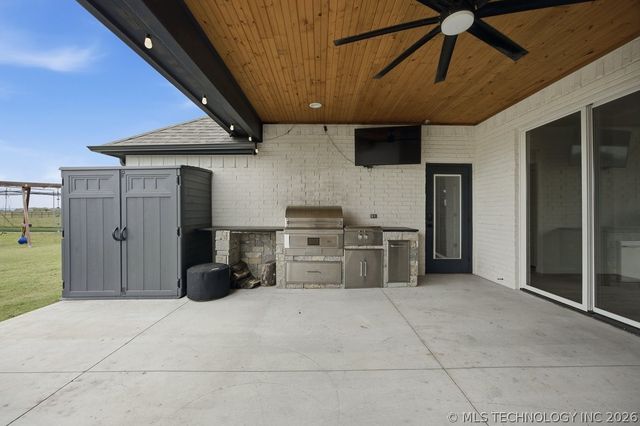 6806 E 136th Street N, Collinsville, OK 74021
