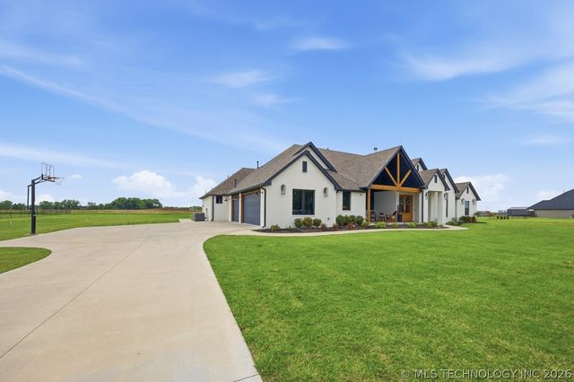 6806 E 136th Street N, Collinsville, OK 74021