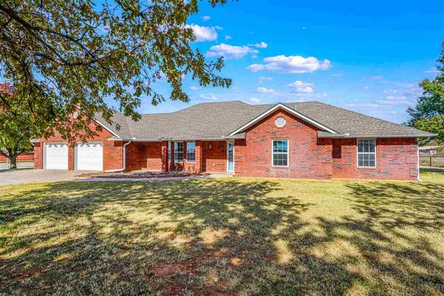 17988 State Highway 17, Fletcher, OK 73541
