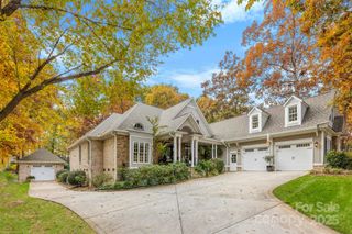 6722 Fox Ridge Circle, Davidson, NC 28036
