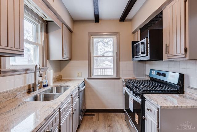 6931 Gloria Drive, North College Hill, OH 45239