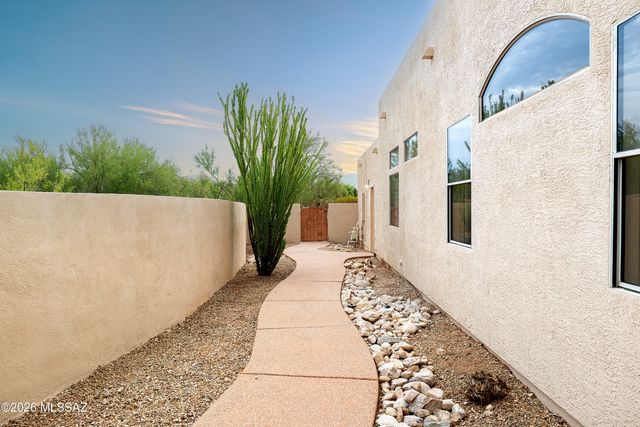 5708 N Cotton Place, Tucson, AZ 85745