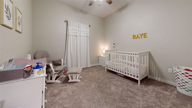 10613 NE Seaside Ln, Elgin, OK 73538