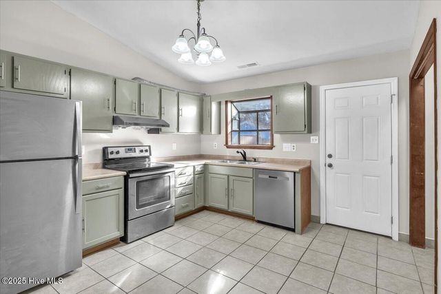 1034 Spring Villa Drive, Jacksonville, NC 28540