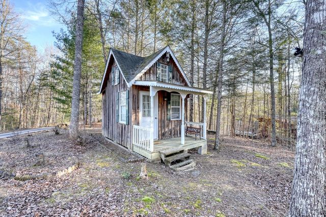 531 Wikle Road, Hayesville, NC 28904