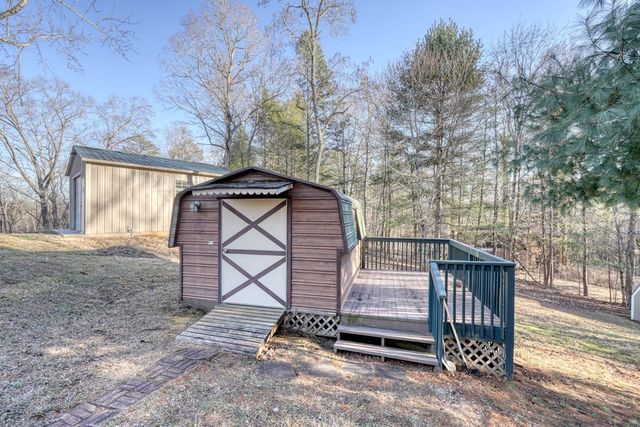 531 Wikle Road, Hayesville, NC 28904