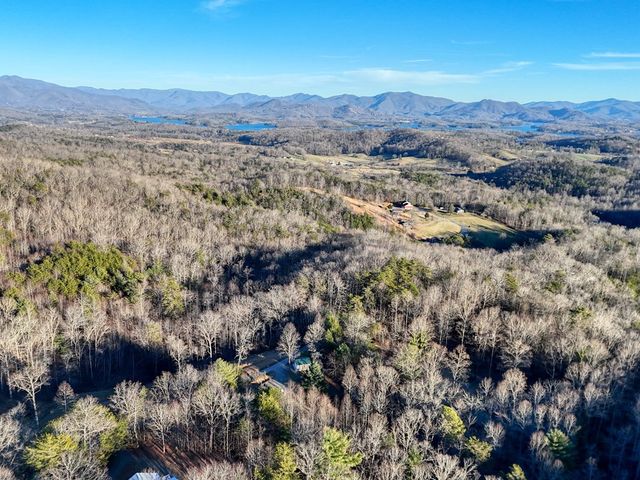 531 Wikle Road, Hayesville, NC 28904