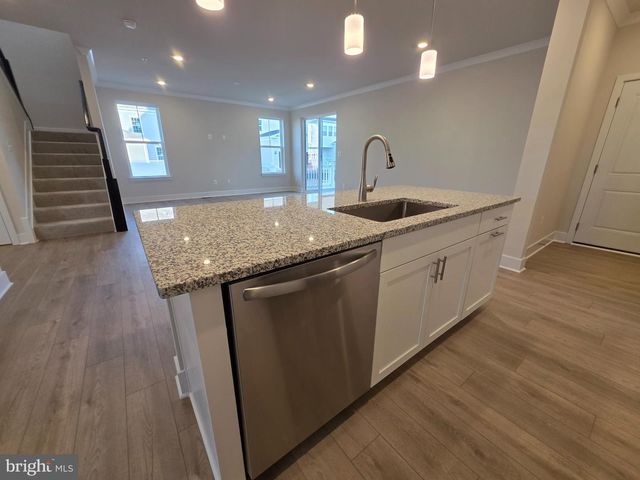 6511 PADDINGTON ST, Middle River, MD 21220