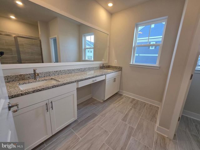 6511 PADDINGTON ST, Middle River, MD 21220