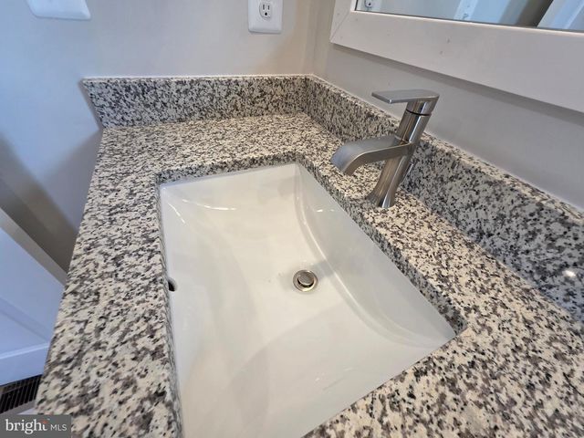 6511 PADDINGTON ST, Middle River, MD 21220